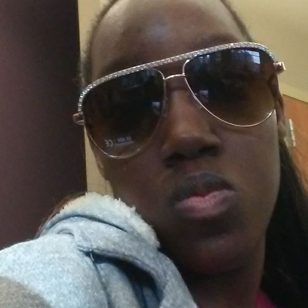 Meet your Posher, Angela