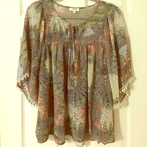 ‼️FINAL MARKDOWN Size Medium multi print top‼️