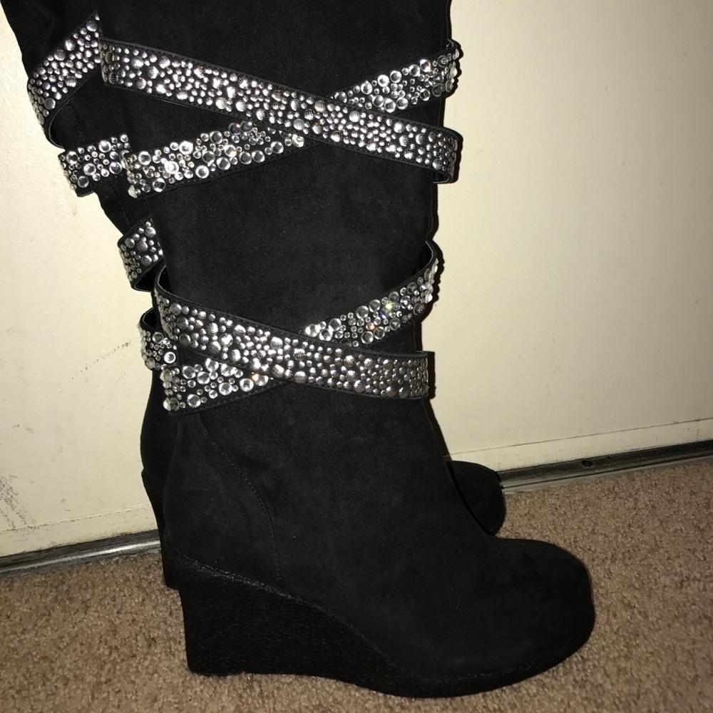 Black boots
