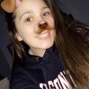 Meet your Posher, Olivia