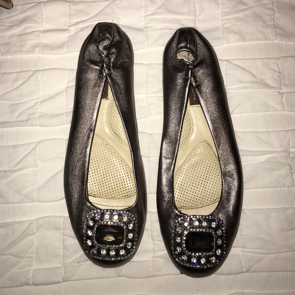 Women's flats