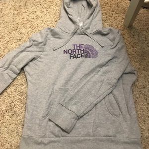 Cute Grey North Face Sweatshirt