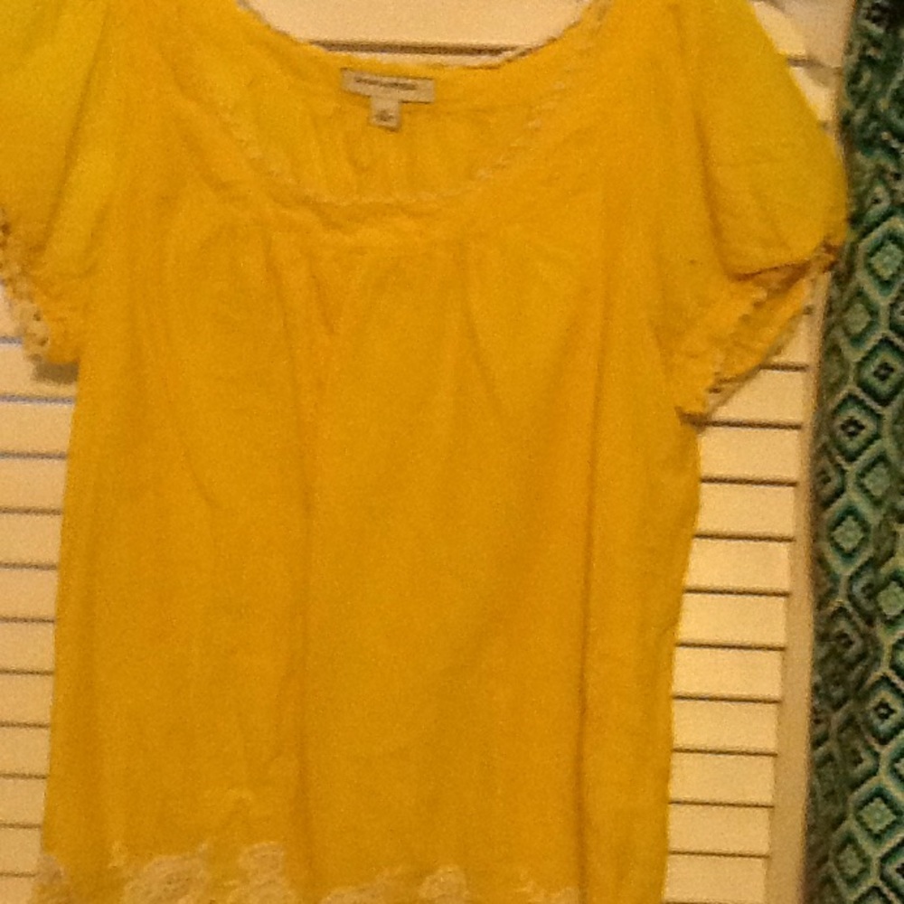 Yellow Short- sleeve blouse