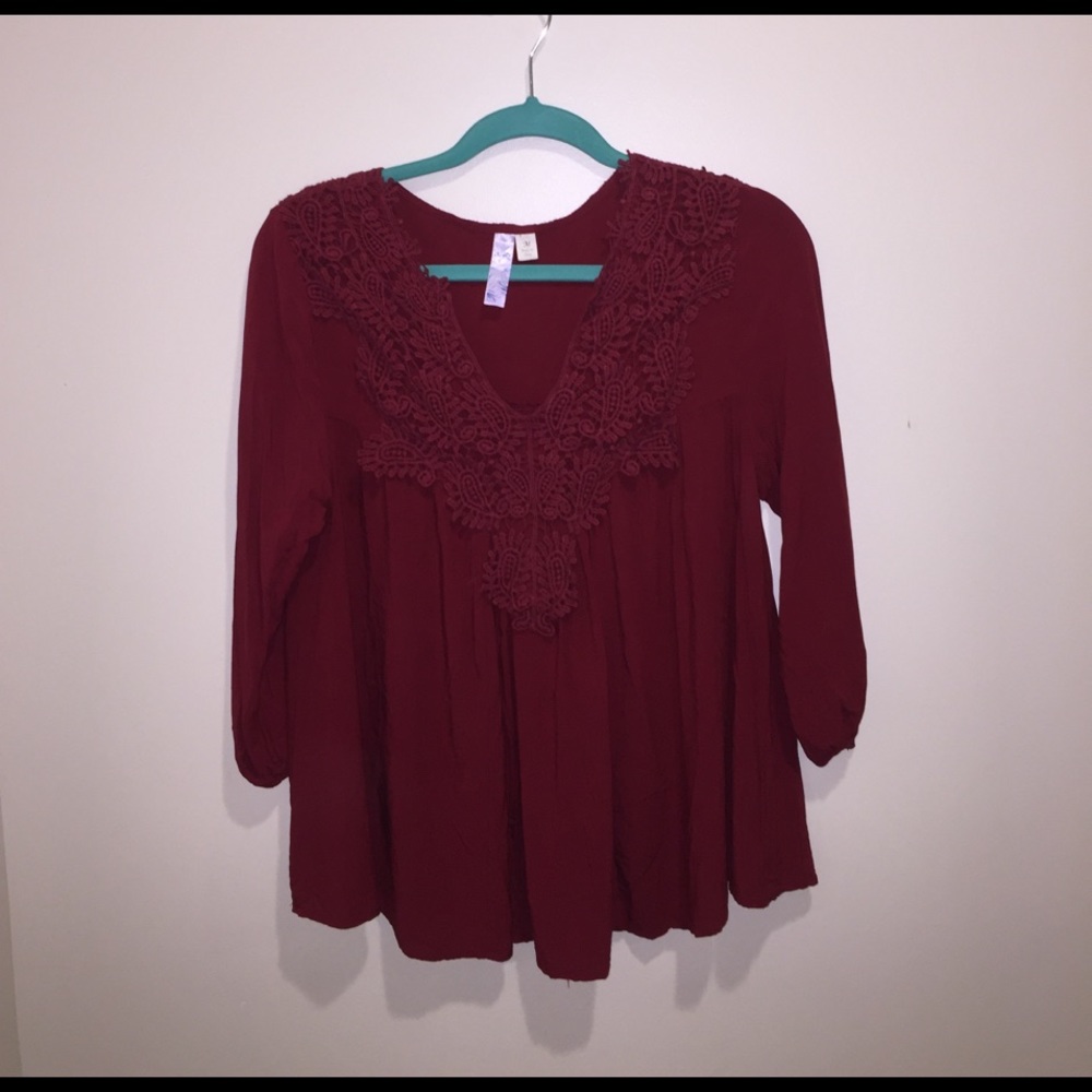 Worn once! Francesca's maroon 3/4 sleeve shirt!