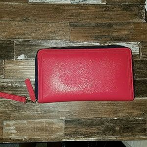 Adorable Halogen Clutch