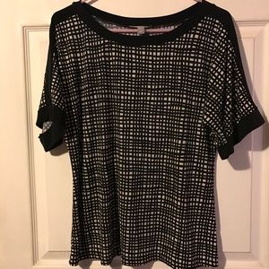 3/4 Sleeve Roz & Ali Shirt