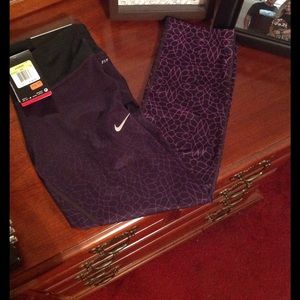Nike cropped leggings