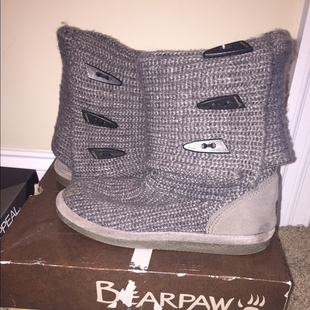 Sweater boots