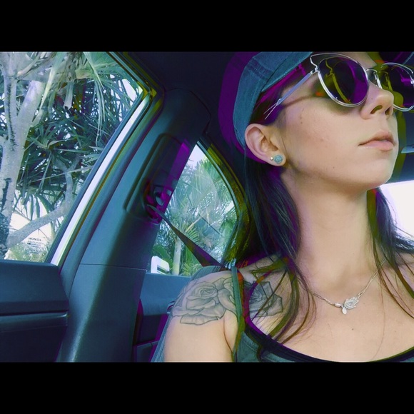 Meet your Posher, Miranda - Picture 3 of 3