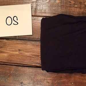 $49 NEW NEVER WORN LULAROE BLACK OS LEGGINGS CHINA