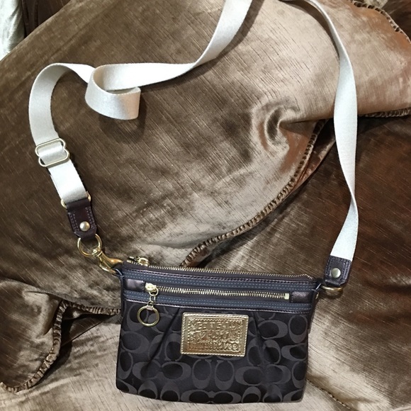 ♦️COACH Crossbody Purse♦️PRICE FIRM - Picture 2 of 6