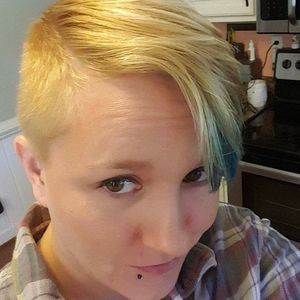 Meet your Posher, Elizabeth