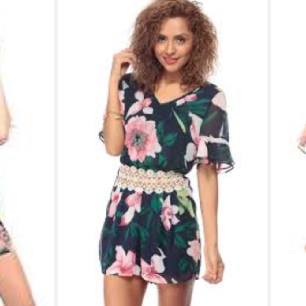 👗 Floral Romper