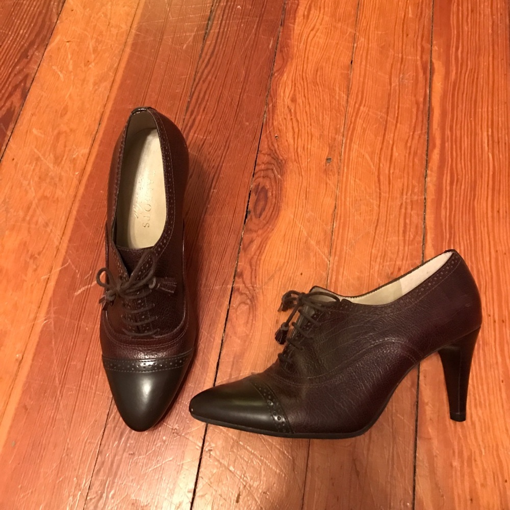 Talbots saddle shoe style lace up heel
