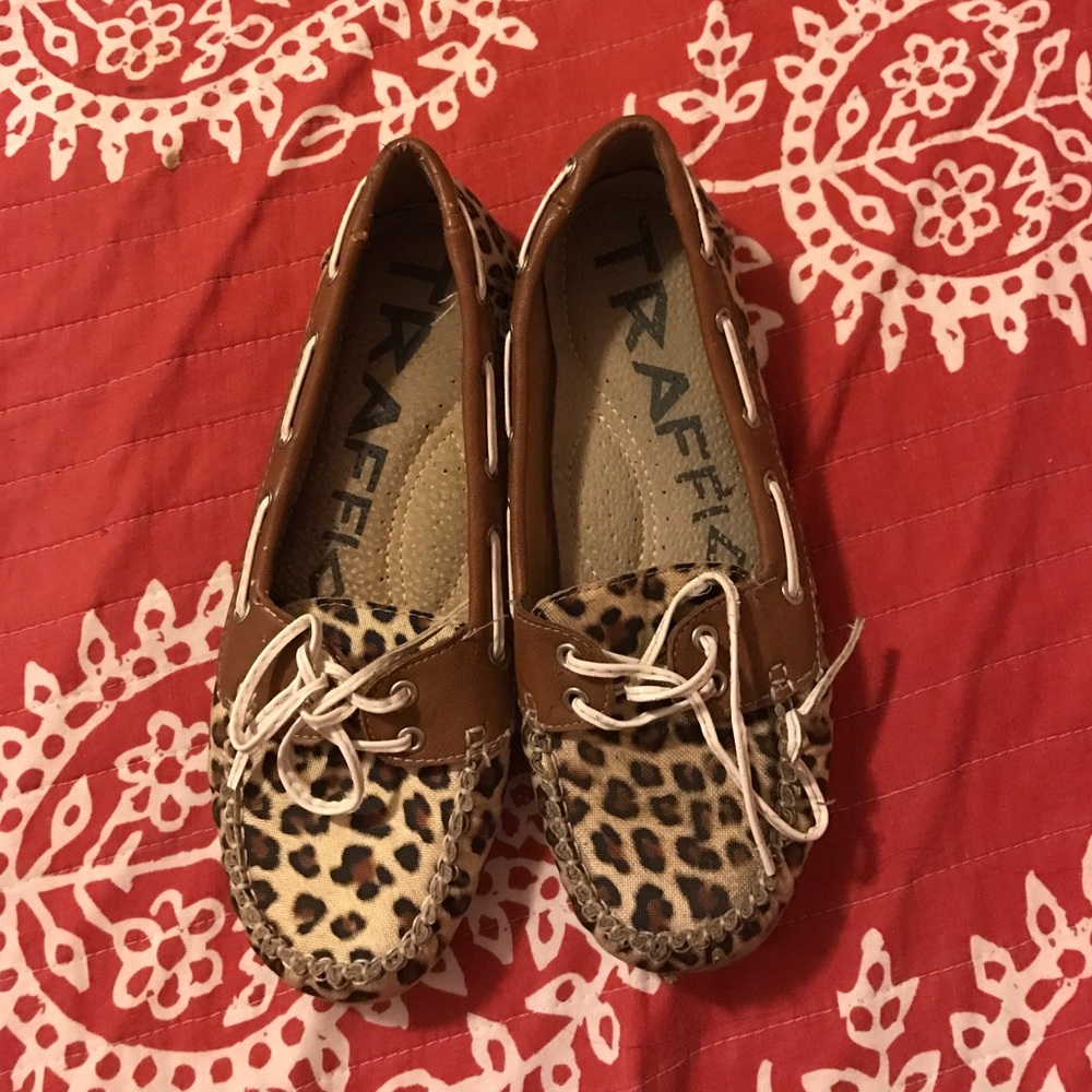 Leopard print slide ons
