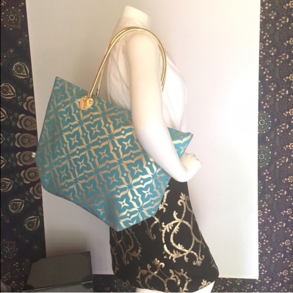 Large pink and gold foil Moroccan print!! - Picture 4 of 4