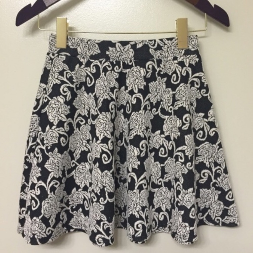 5 for $25HPx2 Floral Skater Skirt - Picture 2 of 8