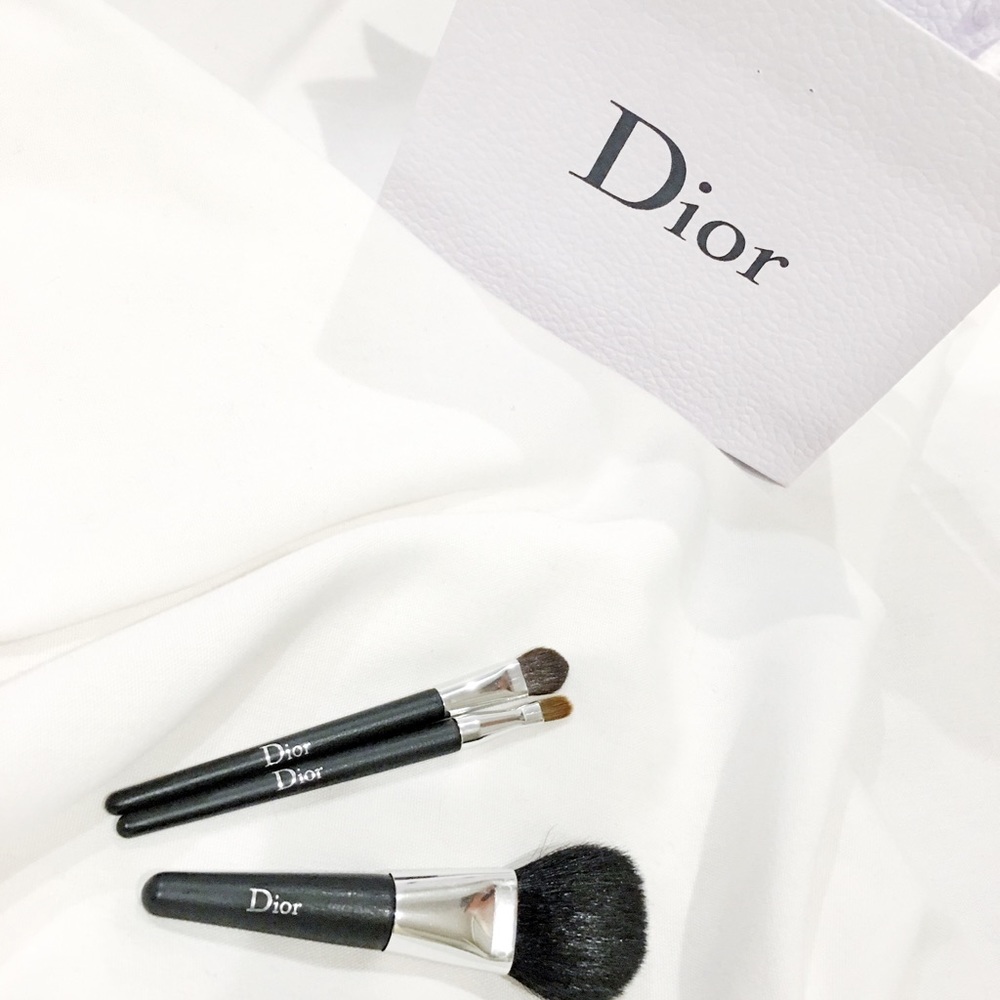 FINAL PRICE! ๐ธHost Pick๐ธ Dior Makeup Brush Set - Picture 2 of 4