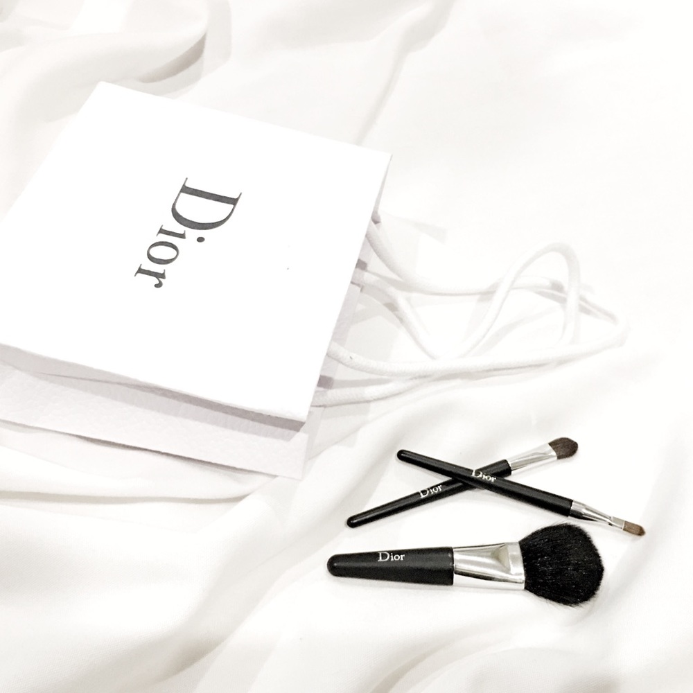FINAL PRICE! ๐ธHost Pick๐ธ Dior Makeup Brush Set - Picture 1 of 4