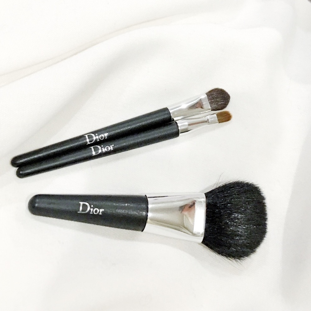 FINAL PRICE! ๐ธHost Pick๐ธ Dior Makeup Brush Set - Picture 3 of 4