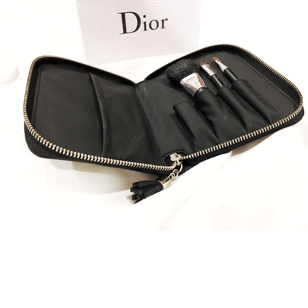 FINAL PRICE! ๐ธHost Pick๐ธ Dior Makeup Brush Set - Picture 4 of 4