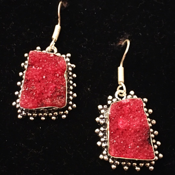 Jewelry - PRICE DROP 🚨Beautiful Drusy Druzy Earrings