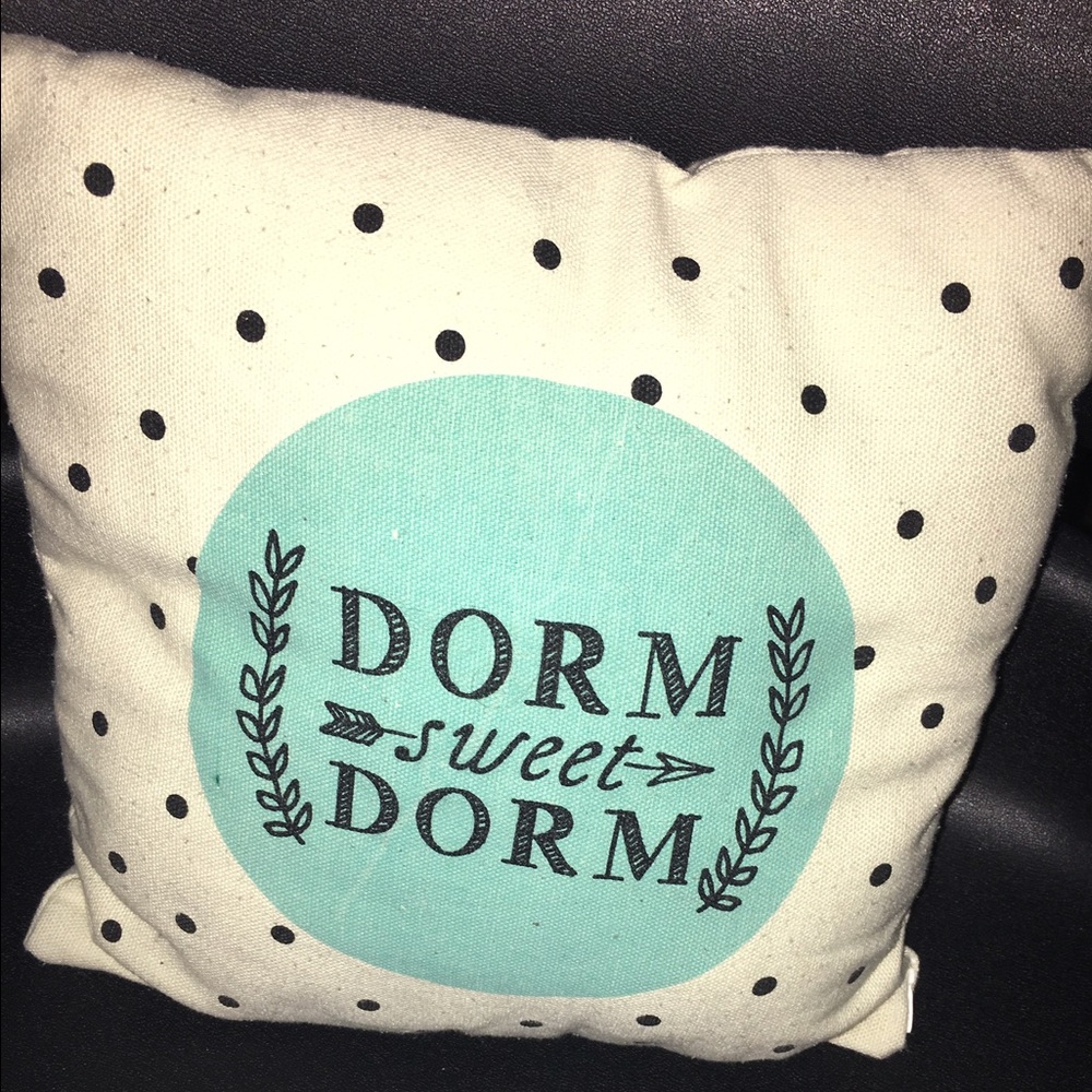 Throw pillow. Small