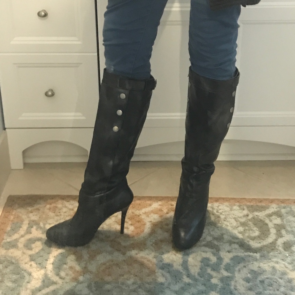 Like new knee high black leather boots size 10