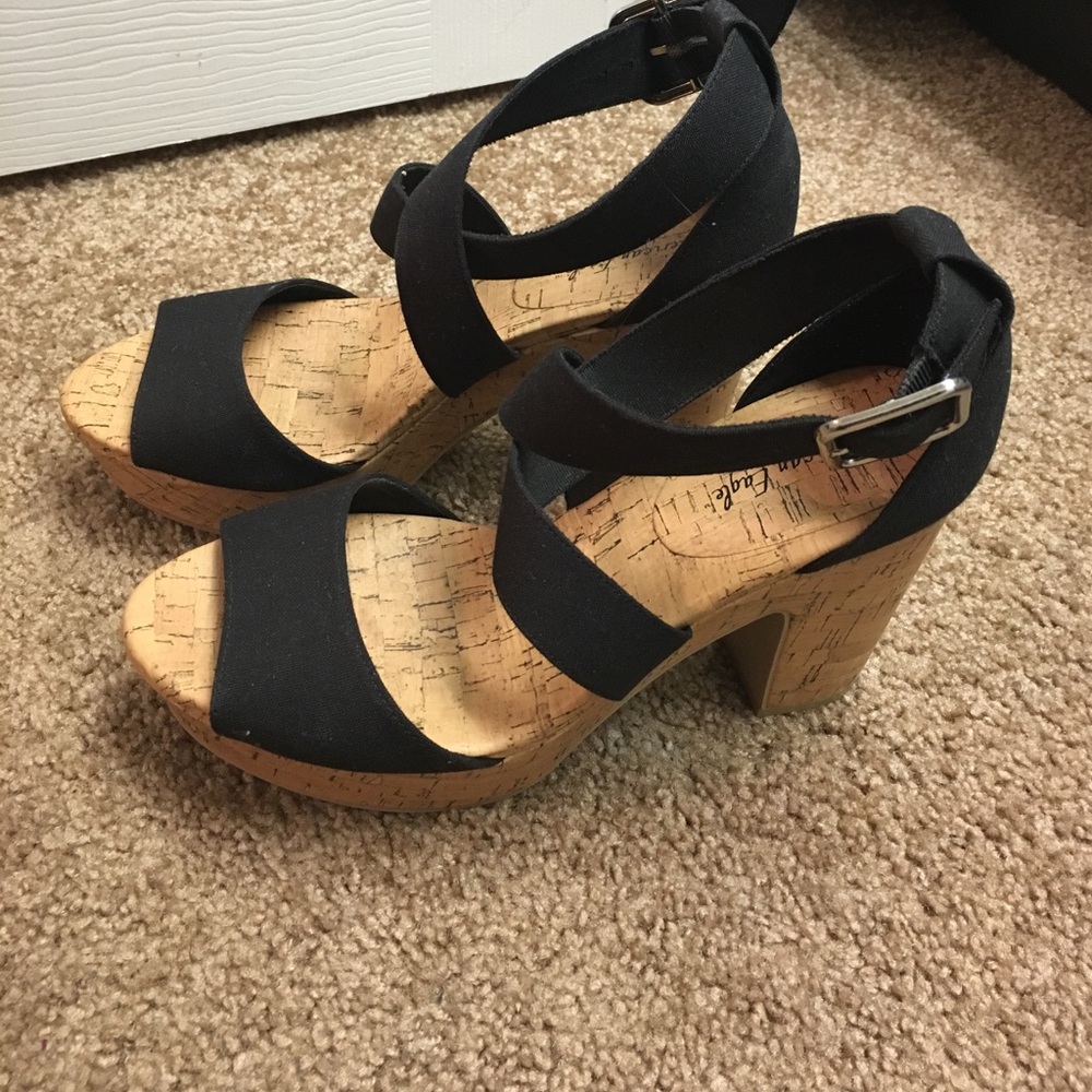 American Eagle Wedges, brand new never worn!
