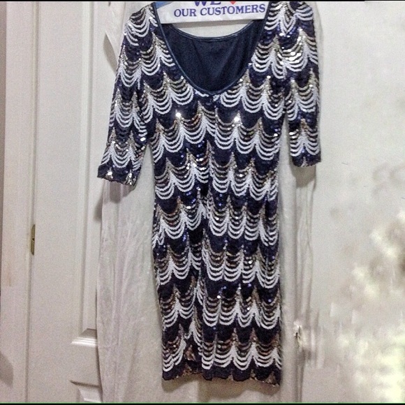 ❤️Crystal Doll navy blue silver and white midi❤️ - Picture 5 of 6