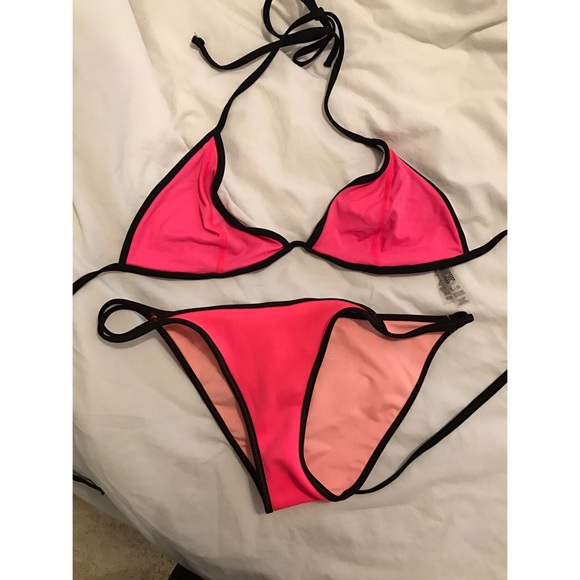 VS PINK Bikini Set - Picture 1 of 2