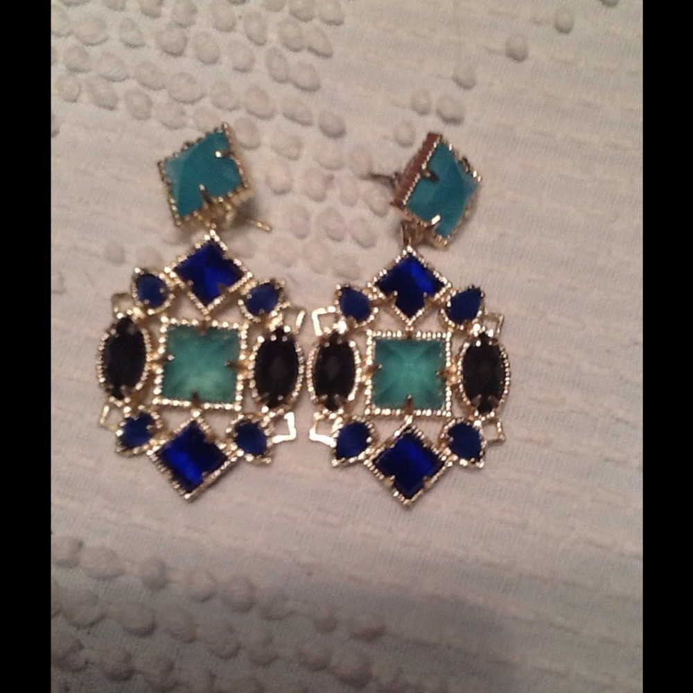 Kendra Scott earrings