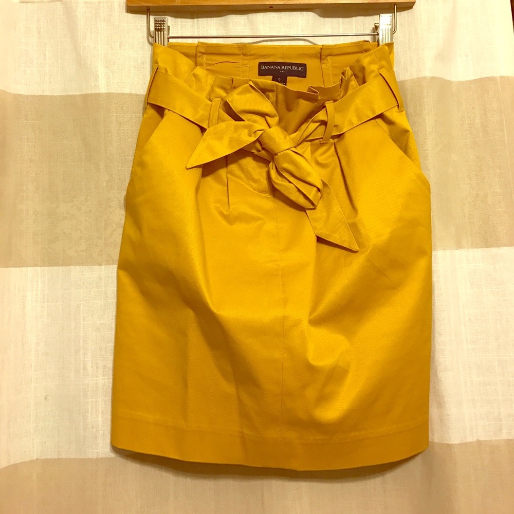 Mustard skirt BANANA REPUBLIC