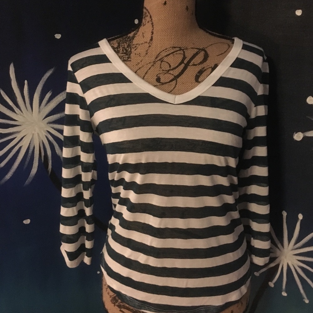 Green white striped tee