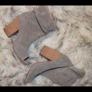 Block heel open toe grey booties