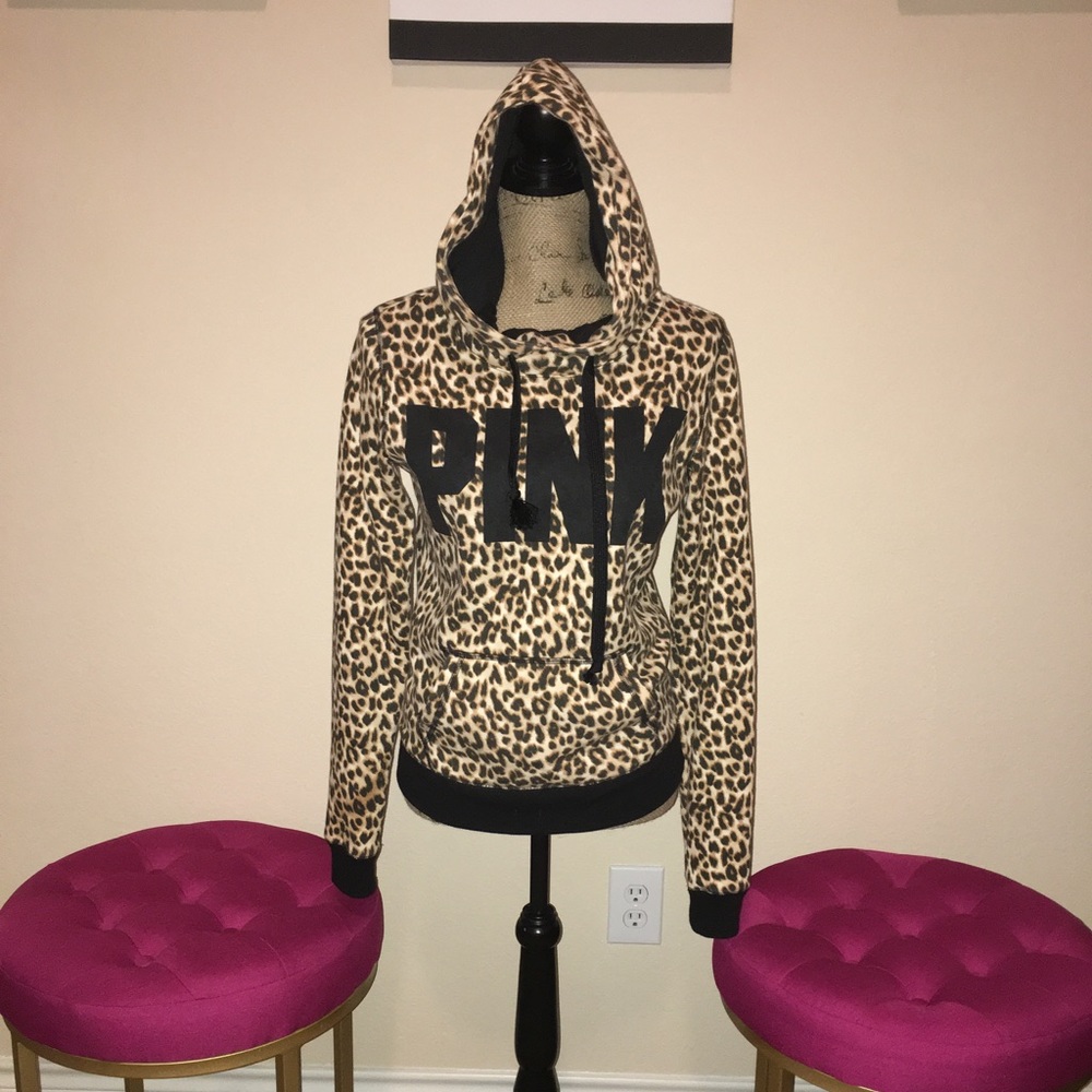 BNWOT Rare Victoria Secret/Pink hoodie