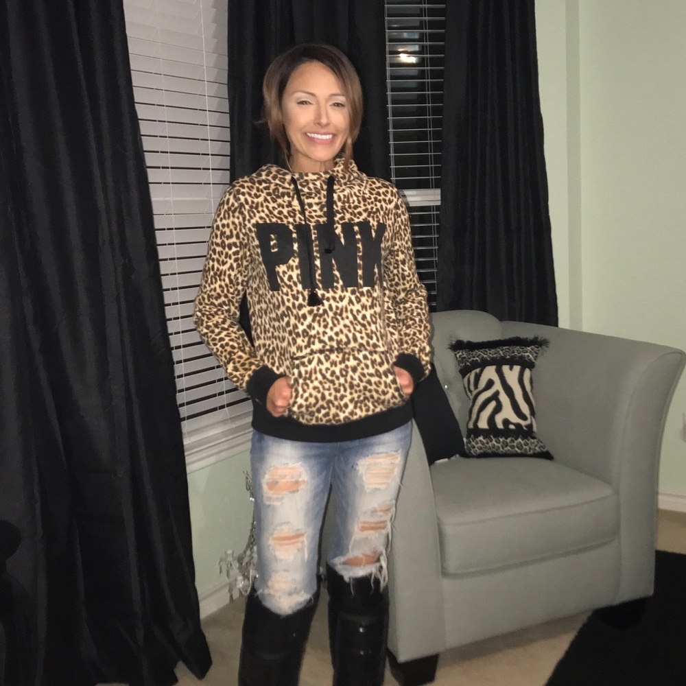 BNWOT Rare Victoria Secret/Pink hoodie - Picture 4 of 6
