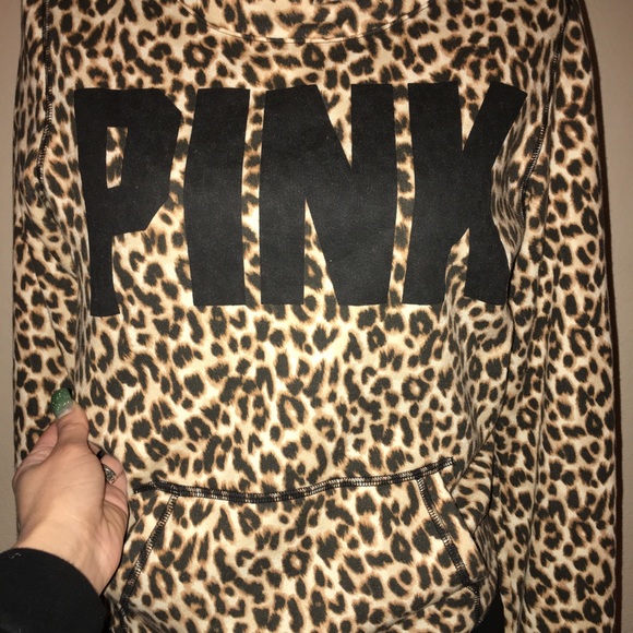 BNWOT Rare Victoria Secret/Pink hoodie - Picture 2 of 6
