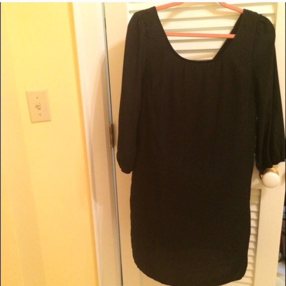 Perfect black shift dress silly material medium
