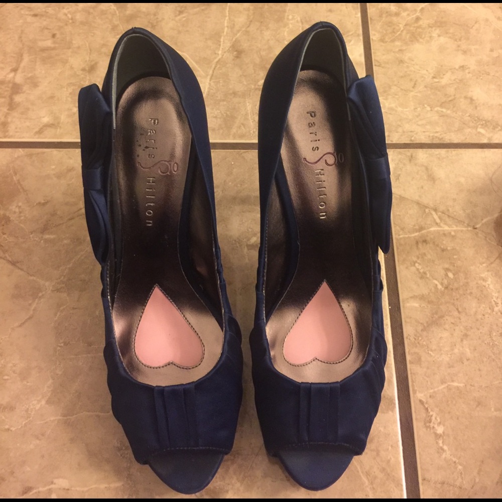 Paris Hilton "Foot Wear" Navy Blue heels.
