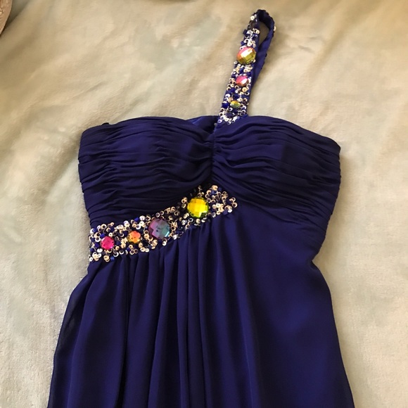 Royal Blue La Femme Prom Dress - Picture 2 of 4