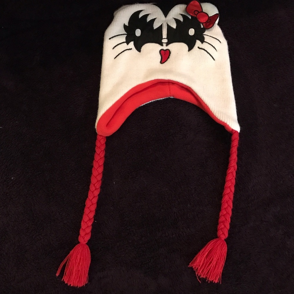 Kiss Hello Kitty knit hat