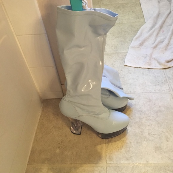 Shoes - High heel boots
