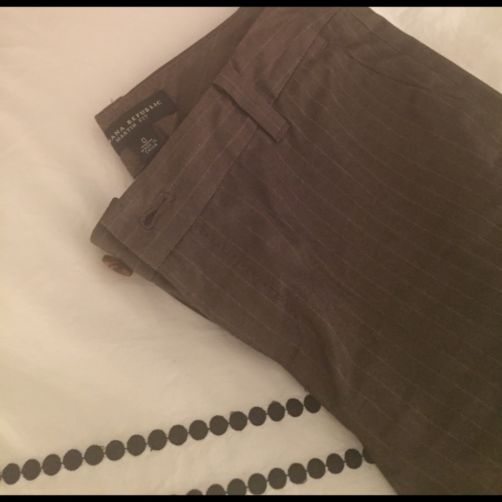 Banana Republic brown pinstrip cropped pants