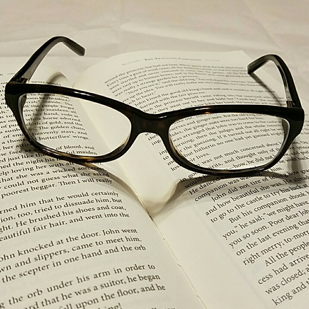 Tommy Hilfiger frames