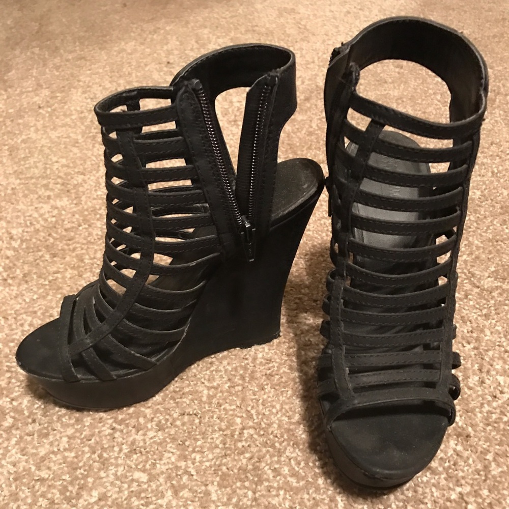 Mossimo Cut Out Pumps