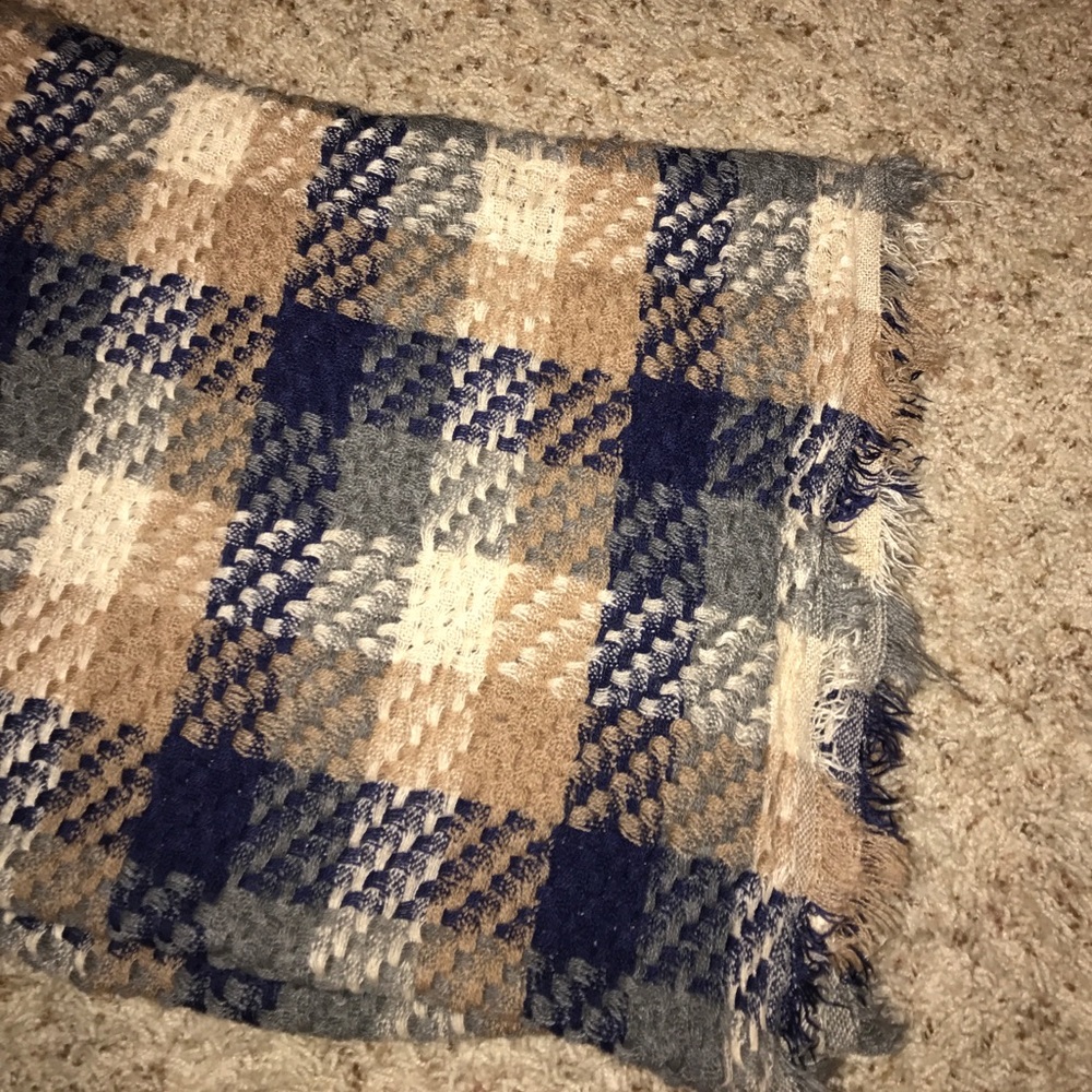 Infinity Scarf - Picture 2 of 2