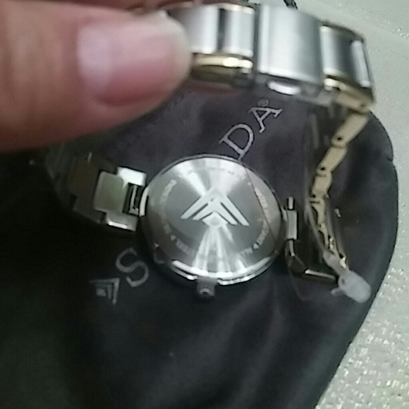 SILPADA SILVER AND GOLDTONE WATCH - Picture 4 of 5