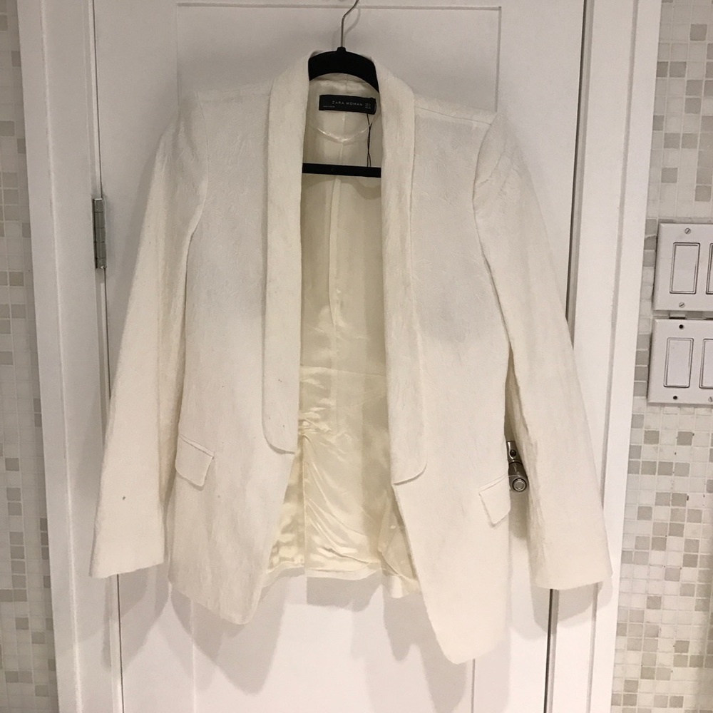 Zara White Blazer
