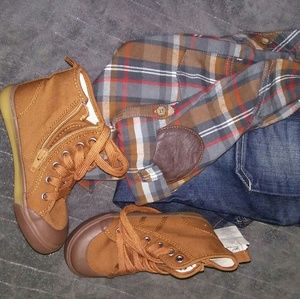 NWT GAP Toddler Boy canvas sneakers size 10